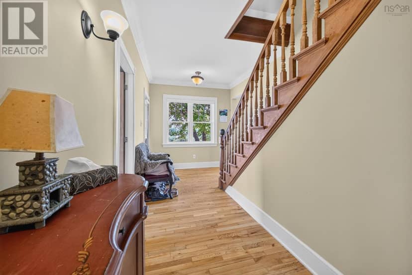 103 MAPLE Avenue — photo 10 of 40