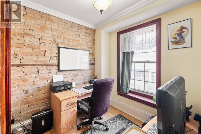 401 - 79 King Street W — photo 17 of 35