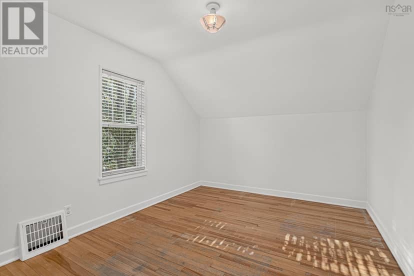 2590 Poplar Street — photo 16 of 20