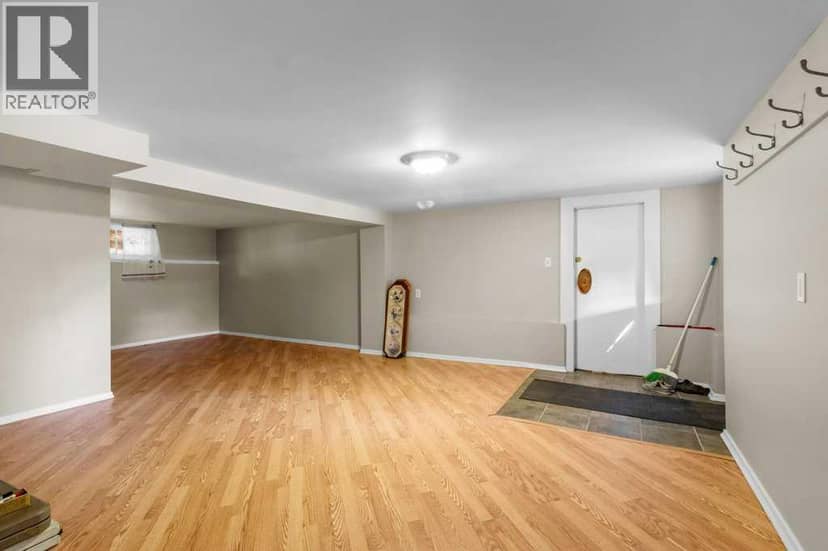 2213 26 Avenue — photo 30 of 40