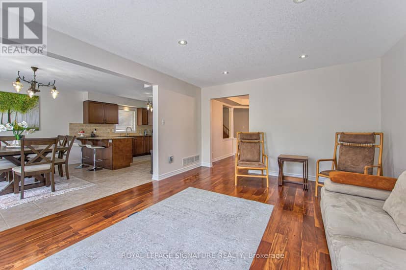 270 Springvalley Crescent — photo 14 of 40
