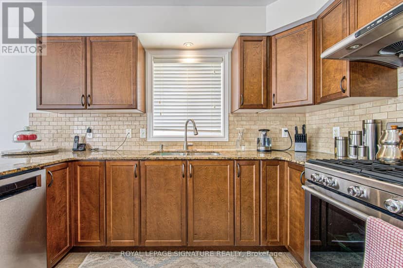270 Springvalley Crescent — photo 19 of 40