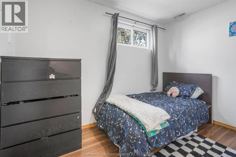 109 McGeorge STREET — photo 23 of 35