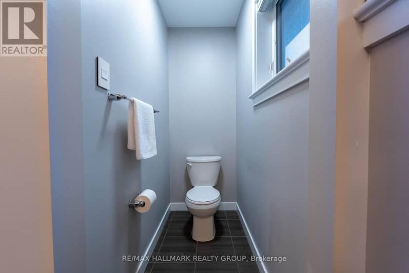 305 Oxer Place S — photo 19 of 37