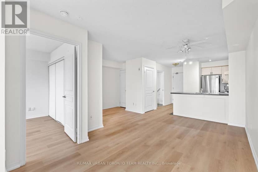 #505 - 140 Bathurst Street — photo 16 of 30