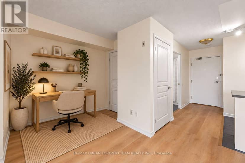 #505 - 140 Bathurst Street, Toronto, photo 4