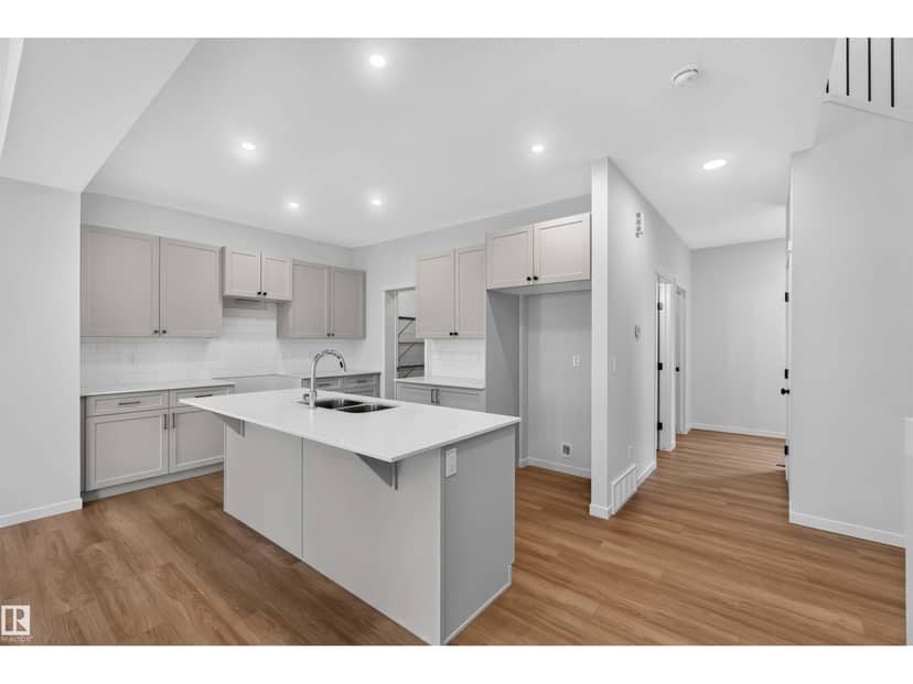 5 Emerson Ld — photo 13 of 40