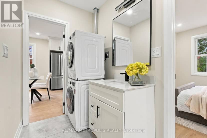 488 McKellar Street — photo 13 of 33