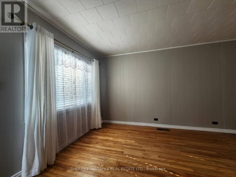 16 Taylor Avenue, Kirkland Lake, photo 4
