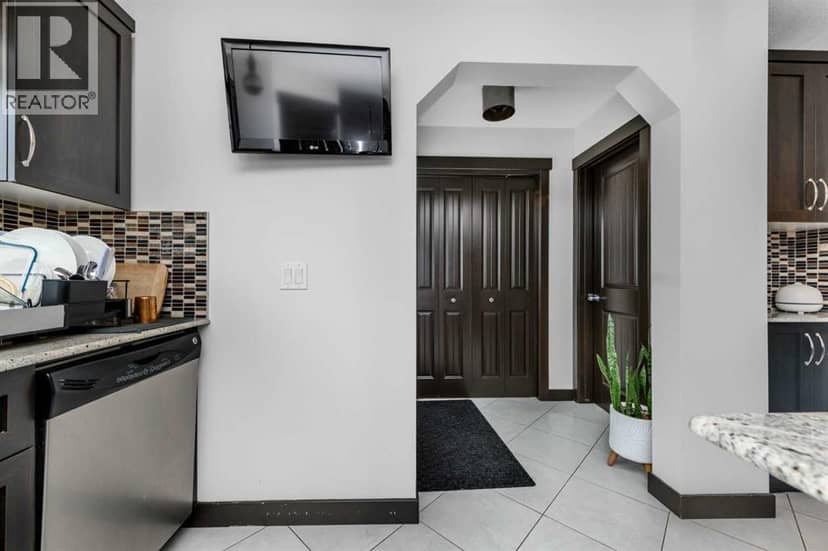 115 Skyview Springs Gardens NE — photo 10 of 40