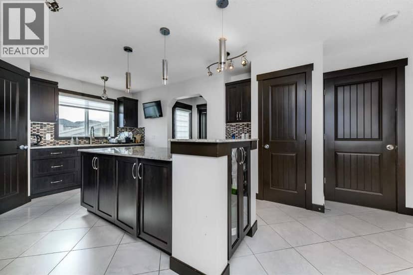 115 Skyview Springs Gardens NE — photo 9 of 40