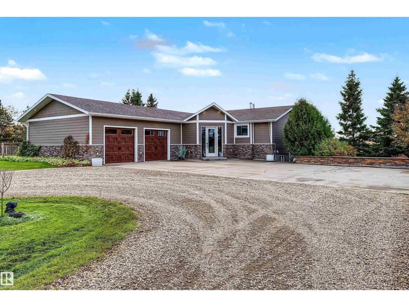 22549 Twp Road 511, Rural Strathcona County, photo 2