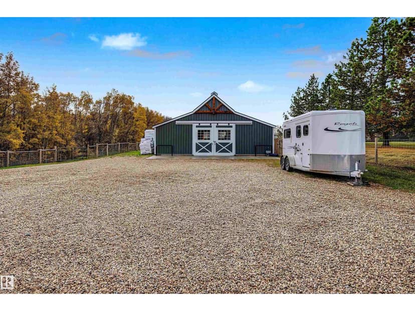 22549 Twp Road 511 — photo 36 of 40