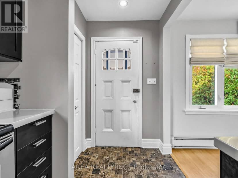867 Glencairn Avenue, Toronto, photo 3