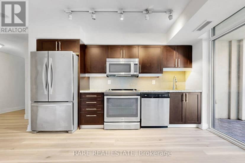 512 - 400 Adelaide Street E — photo 14 of 30