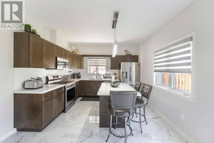 12 Swan Avenue — photo 12 of 40