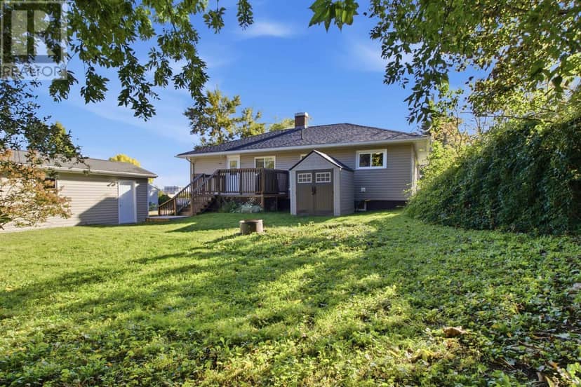 122 Campbell Avenue — photo 27 of 32