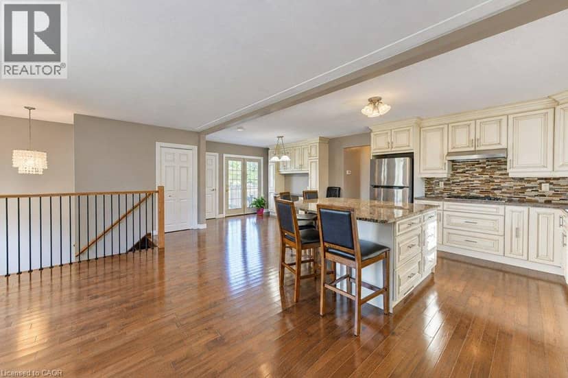34 WAYNE Drive — photo 8 of 40