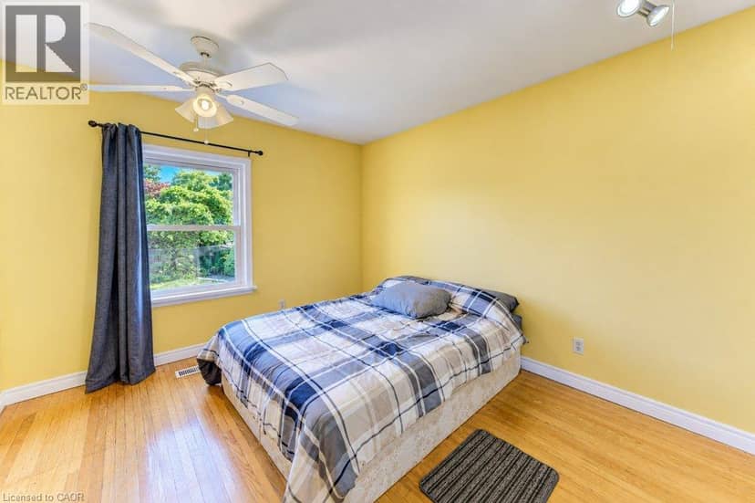 34 WAYNE Drive — photo 21 of 40