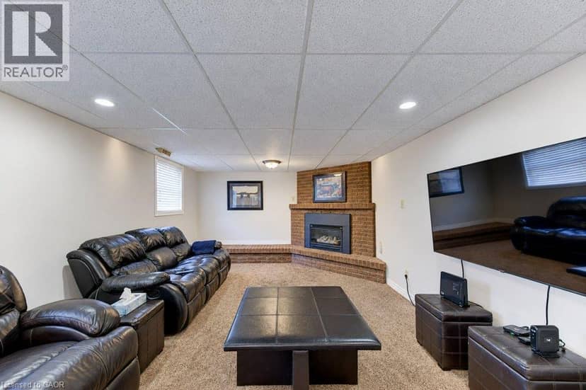 34 WAYNE Drive — photo 27 of 40