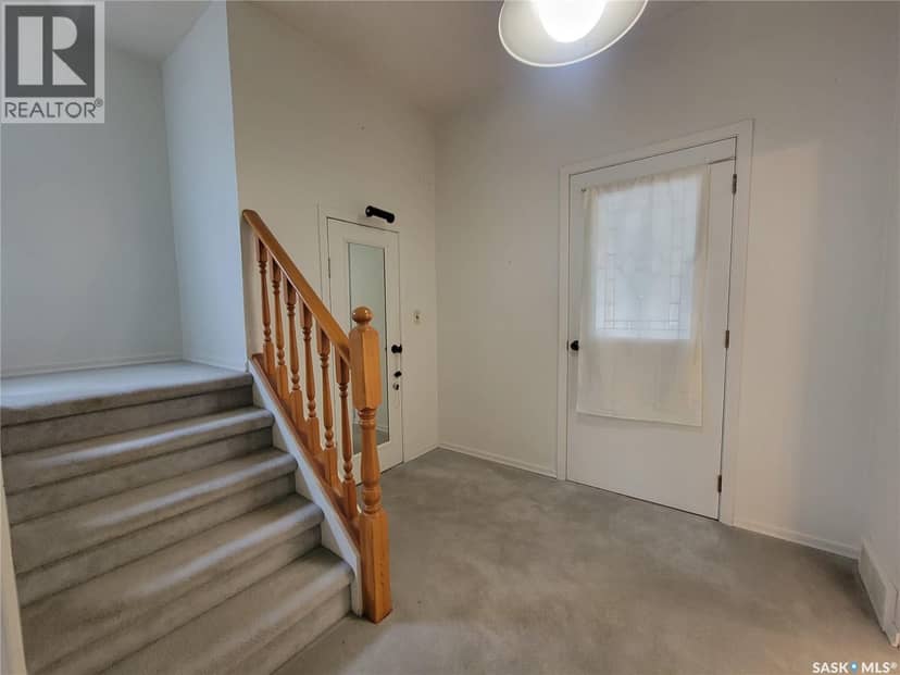 411 1st STREET W, Wilkie, photo 2