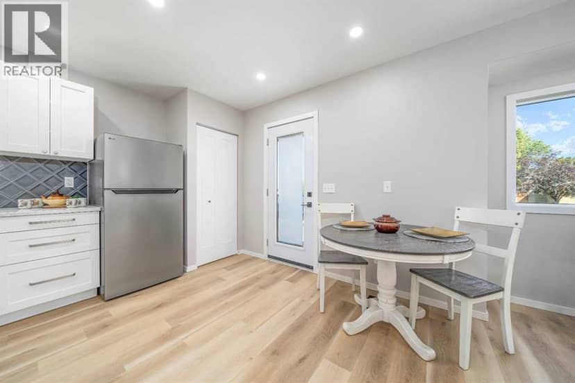 111 10 Street SW, Medicine Hat, photo 6
