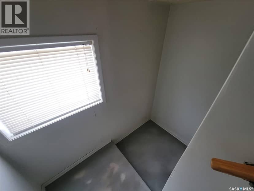 411 1st STREET W — photo 19 of 28