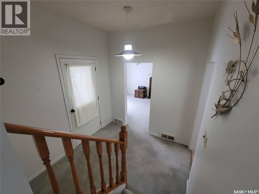 411 1st STREET W — photo 16 of 28