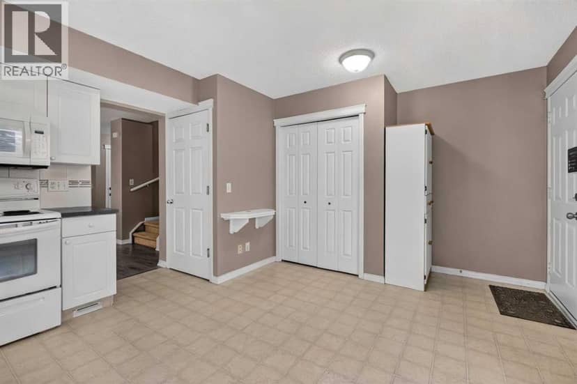 2724 16 Avenue SE — photo 14 of 37