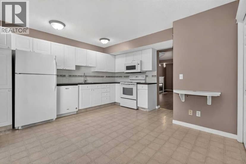 2724 16 Avenue SE — photo 10 of 37