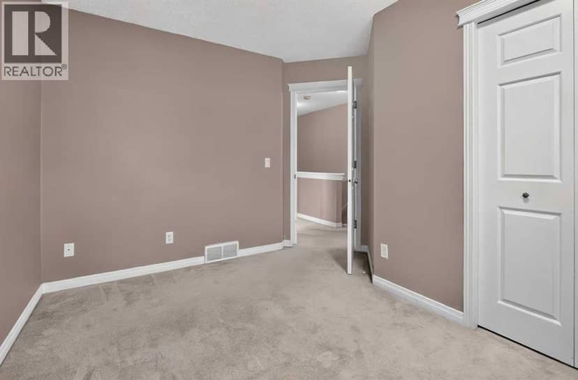 2724 16 Avenue SE — photo 19 of 37