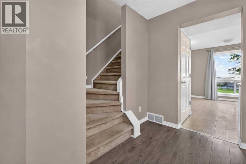 2724 16 Avenue SE, Calgary, photo 7