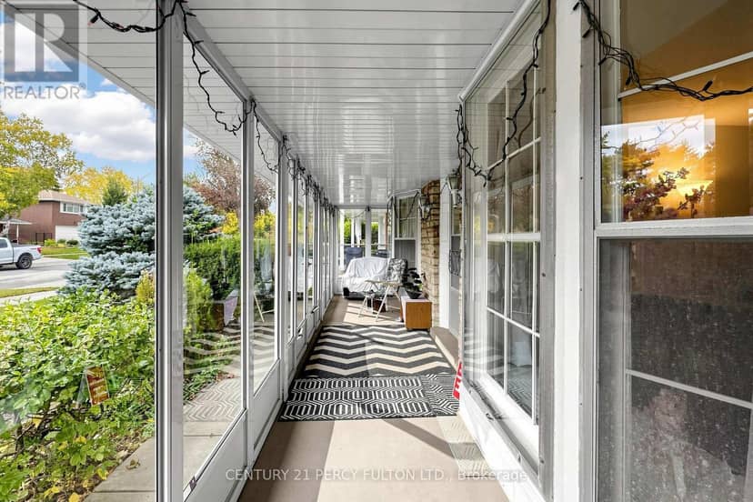 20 Zircon Court, Toronto, photo 3