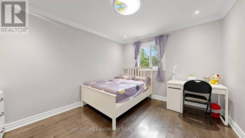 4 Bishop Crescent — photo 19 of 31