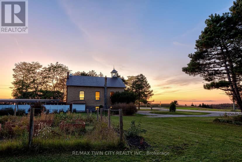 2653 Huron Road, Wilmot