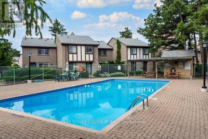 49 - 100 Burrows Hall Boulevard, Toronto, photo 2