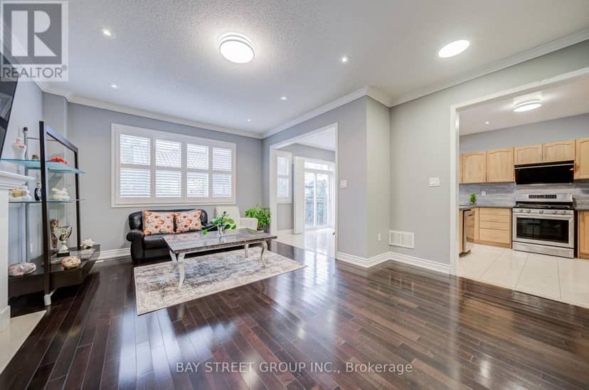 11 Farmington Road — photo 6 of 38