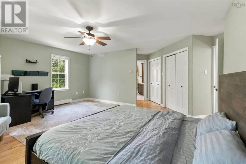 44 Brackstone Court — photo 12 of 40