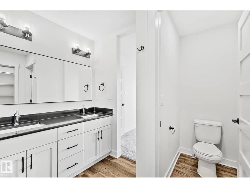 4803 53 AV — photo 36 of 40