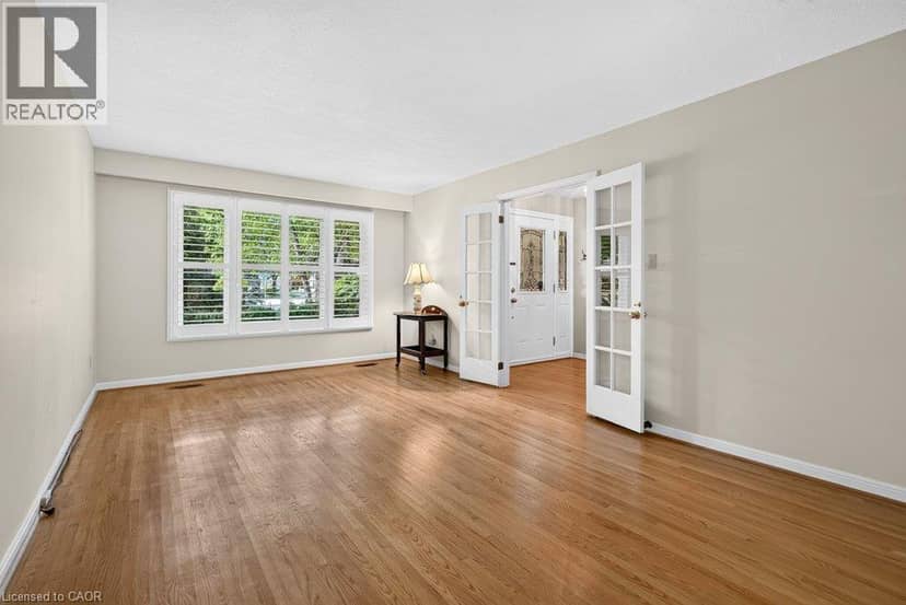 159 ALL SAINTS Crescent — photo 4 of 30