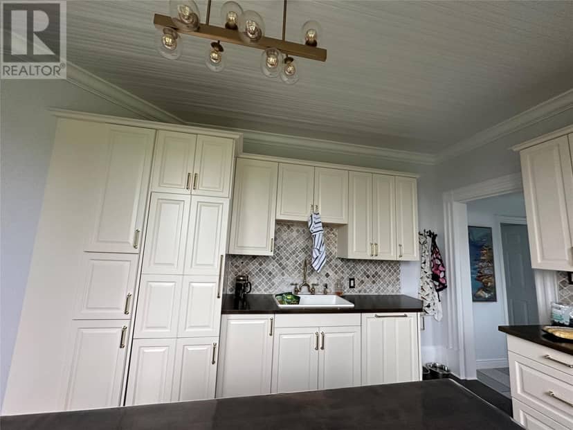 2 Church Hill — photo 3 of 17