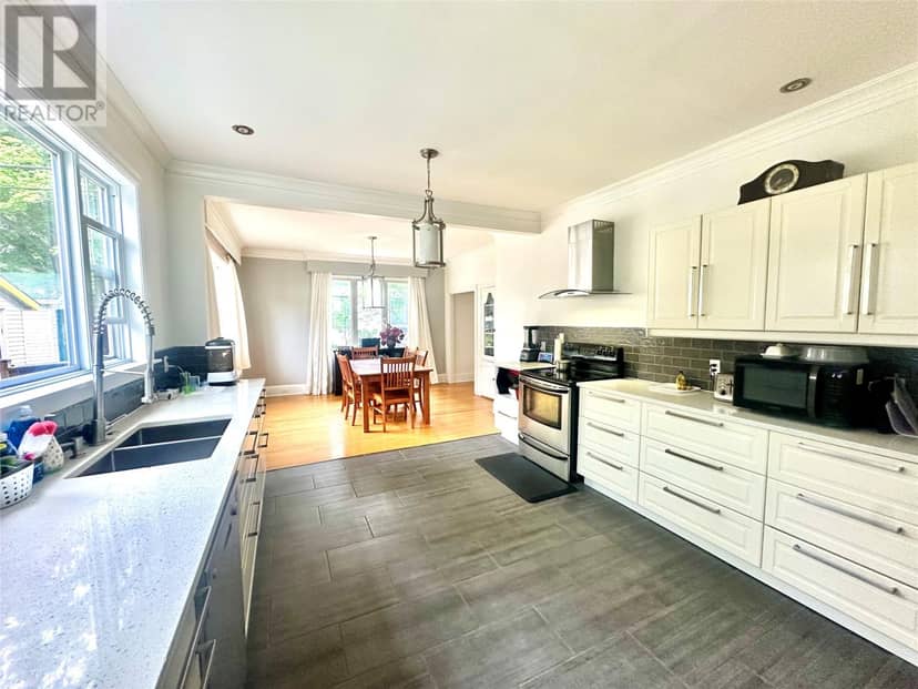 6 Hill Road — photo 18 of 40