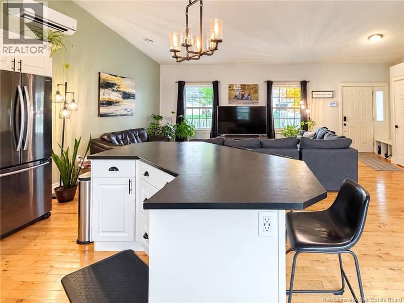 3 Amanda Street — photo 12 of 40