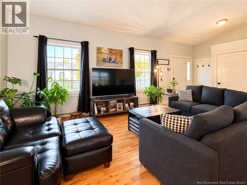 3 Amanda Street — photo 15 of 40