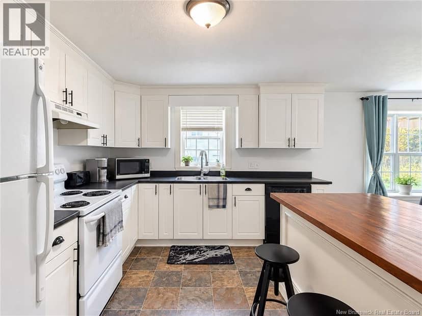 3 Amanda Street — photo 23 of 40