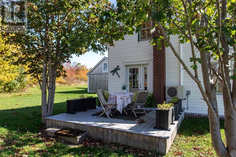 1212 Parker Mountain Road, Parkers Cove, photo 5