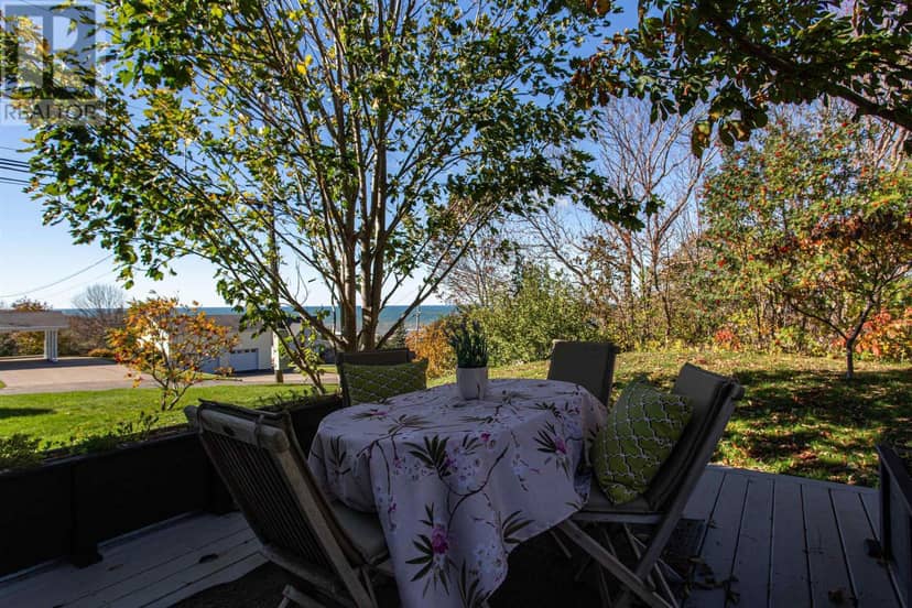 1212 Parker Mountain Road, Parkers Cove, photo 4