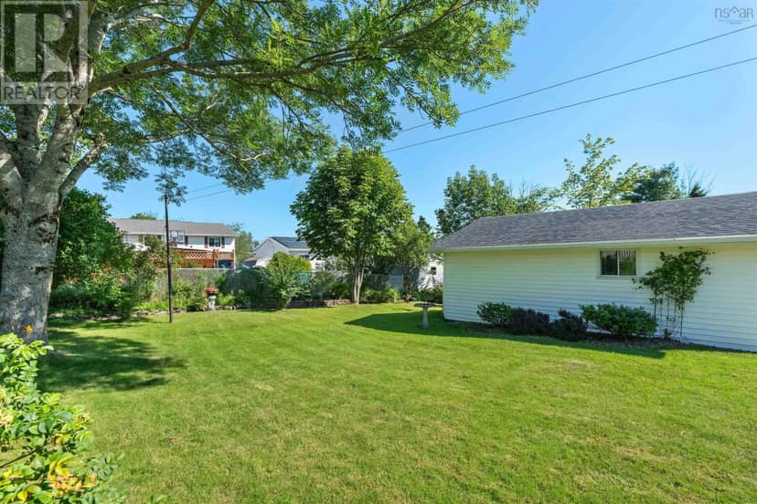 24 Estate Drive — photo 15 of 40