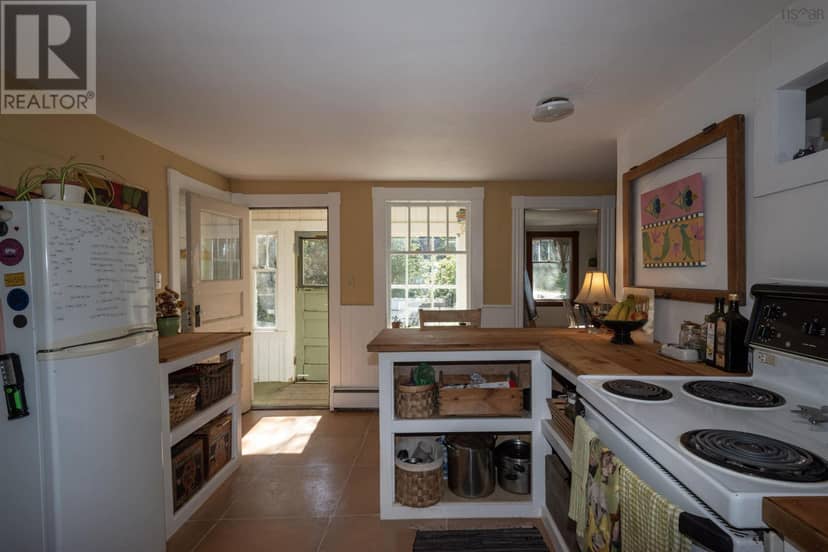 181 PORT LATOUR Road — photo 12 of 40