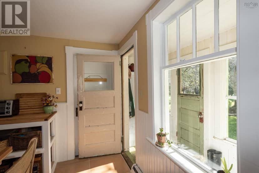 181 PORT LATOUR Road — photo 15 of 40